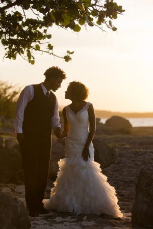 Beach wedding pictures - Manuela Stefan Photography