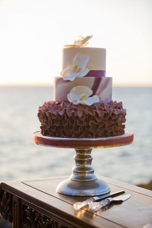 Purple wedding cake - Manuela Stefan Photography