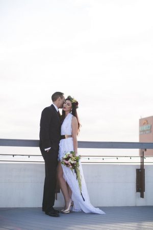 Bride and groom outdoor photo - Alicia Lucia Photography