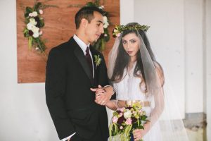 Bride and groom photo ideas - Alicia Lucia Photography