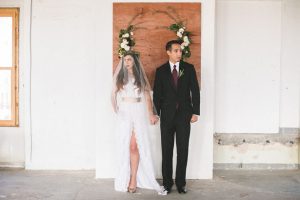 Bride and groom picture ideas - Alicia Lucia Photography