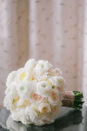 Classic Wedding bouquet - Clane Gessel Photography