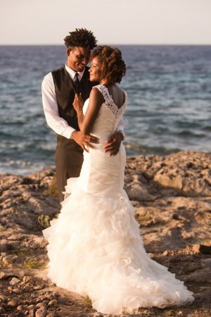 Gorgeous bride and groom photo - Manuela Stefan Photography