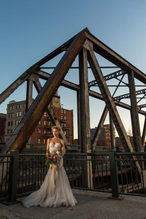 Outdoor bridal picture - Kristopher Lindsay Photography