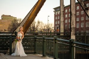 Outdoor bridal picture - Kristopher Lindsay Photography