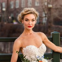 Outdoor bridal picture ideas - Aldabella Photography
