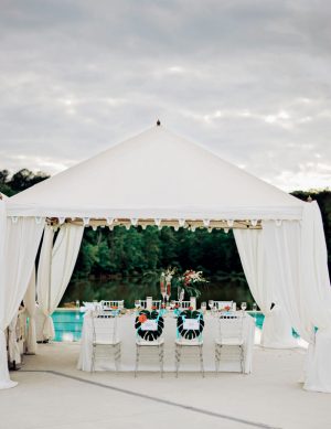 Outdoor tropical inspiring wedding - Andie Freeman Photography