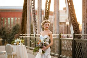 Outdoor wedding picture idea - Kristopher Lindsay Photography