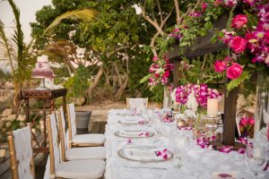Outdoor wedding table-scape - Manuela Stefan Photography