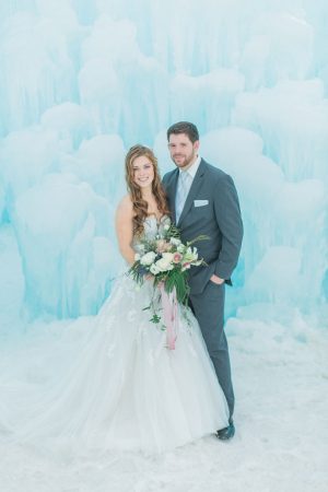 Stylish bride and groom - Andrea Simmons Photography LLC
