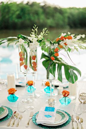 Tropical table ceterpiece - Andie Freeman Photography