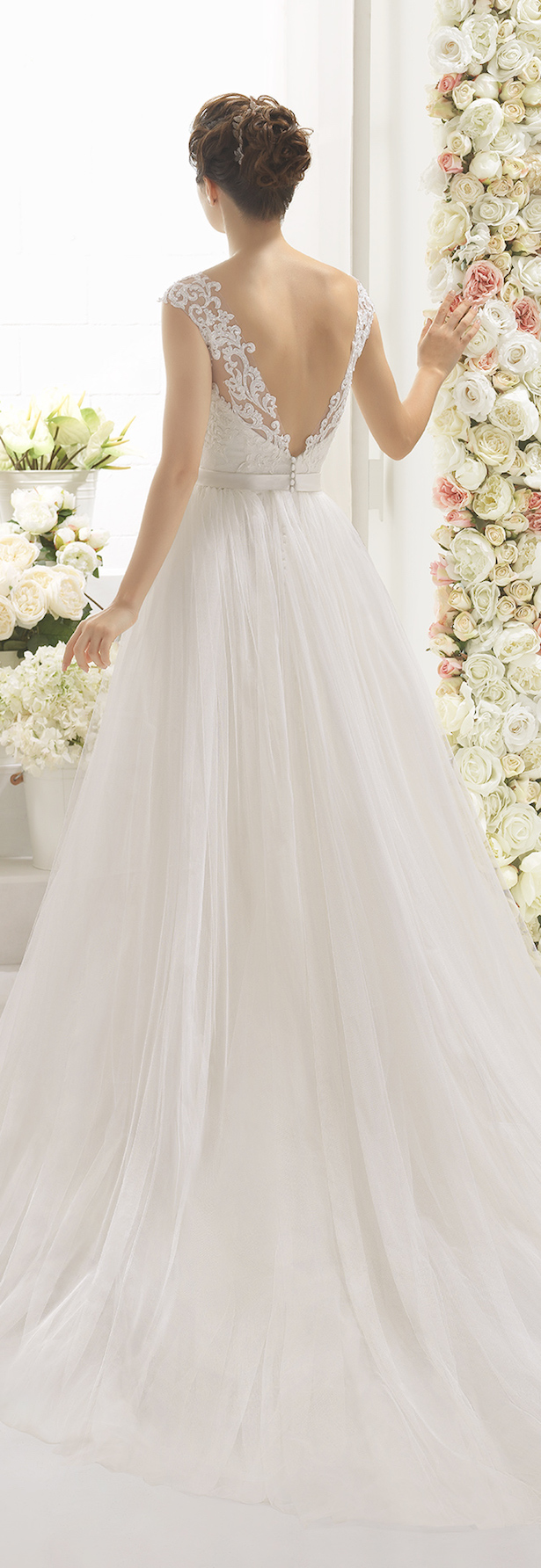 Wedding Dress by Aire Barcelona 2017 Bridal Collection