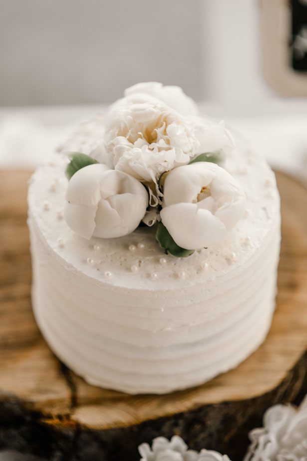 White wedding cake - Melissa Avey Photography