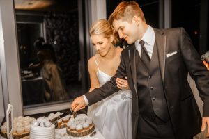 Wedding cake cutting - Melissa Avey Photography