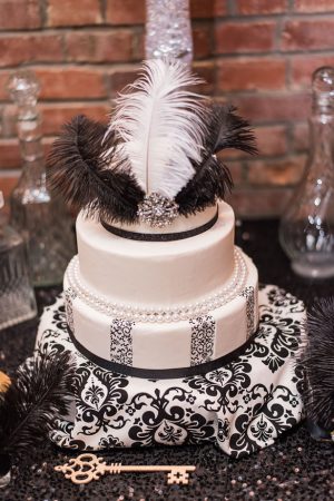 Black and white wedding cake - Rita Wortham photography