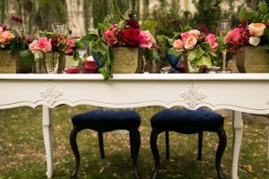 Vintage sweet heart wedding table - Cimbalik Photography