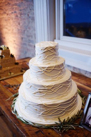 Wedding cake - Justin Wright Photography