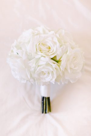 All white Wedding bouquet - Facibeni Fotografia