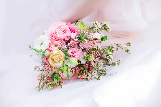 Beautiful pink wedding bouquet - Caroline Ross Photography