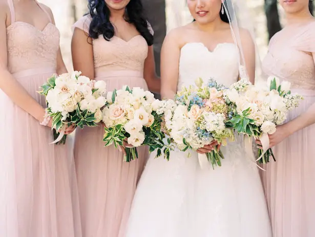 Bridesmaid bouquets - Hunter Photographic