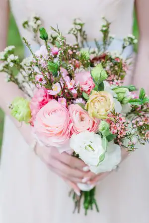 Colorful bridal bouquet - Caroline Ross Photography