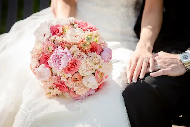 Coral bridal bouquet - Freeland Photography