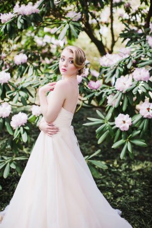 Sophisticated bride - Caroline Ross Photography