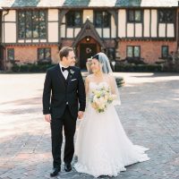 Stylish bride and groom - Hunter Photographic