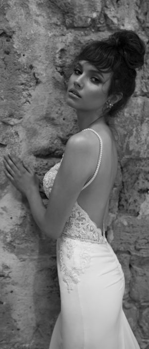 Wedding Dress by Julie Vino 2017 Romanzo Collection | Fitted lace bridal gown with sweetheart neckline