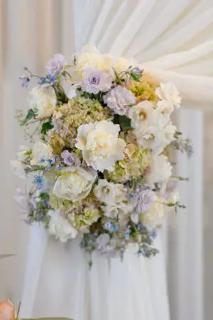Wedding ceremony flowers - Hunter Photographic