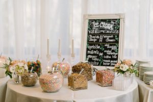 Wedding ice cream bar - Hunter Photographic