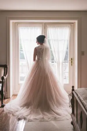 Beautiful wedding dress - Manifesto Photography