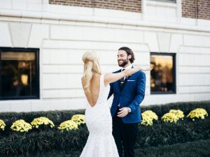 Bride and groom picture ideas - The WaldronPhotography
