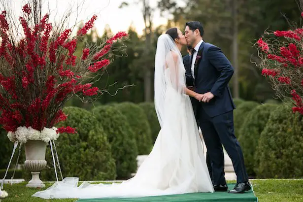 First wedding kiss - Cody Raisig Photography