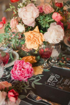 Floral wedding table decor - Gideon Photography