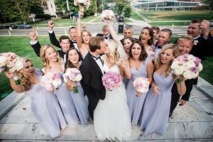 Fun wedding party picture ideas - Style and Story Photography
