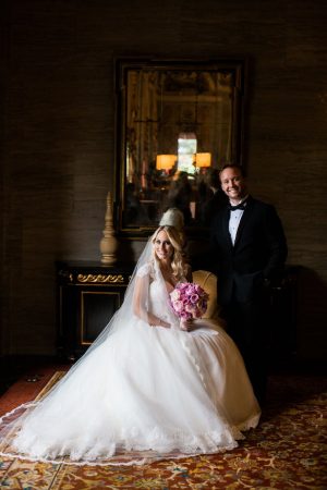 Indoor wedding picture - Style and Story Photography