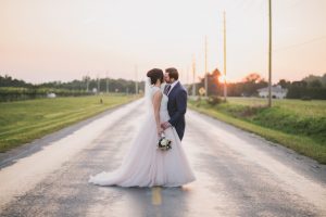 Outdoor wedding picture ideas - Manifesto Photography