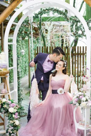 Romantic bride and groom - L'estelle Photography