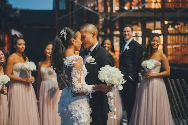 Romantic wedding photo - Olli Studio