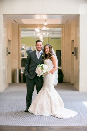 Stylish bride and groom - Erin Johnson Photography