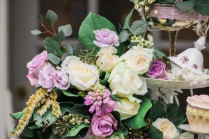 Violet wedding flowers - L'estelle Photography