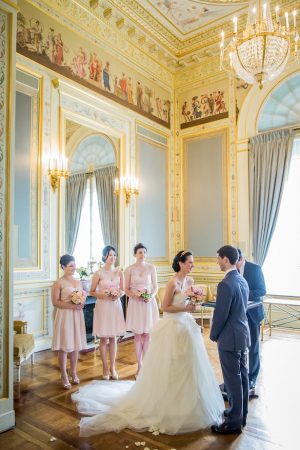 Romantic Paris wedding ceremony picture - Pierre Paris Photography