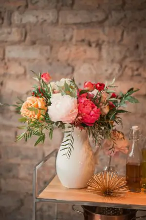 Wedding floral decor - Gideon Photography