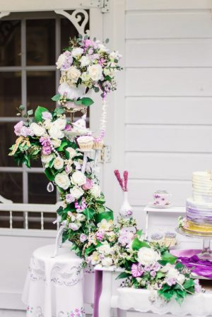 Wedding floral waterfall decoration - L'estelle Photography