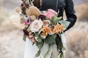 Desert inspired wedding bouquet -6