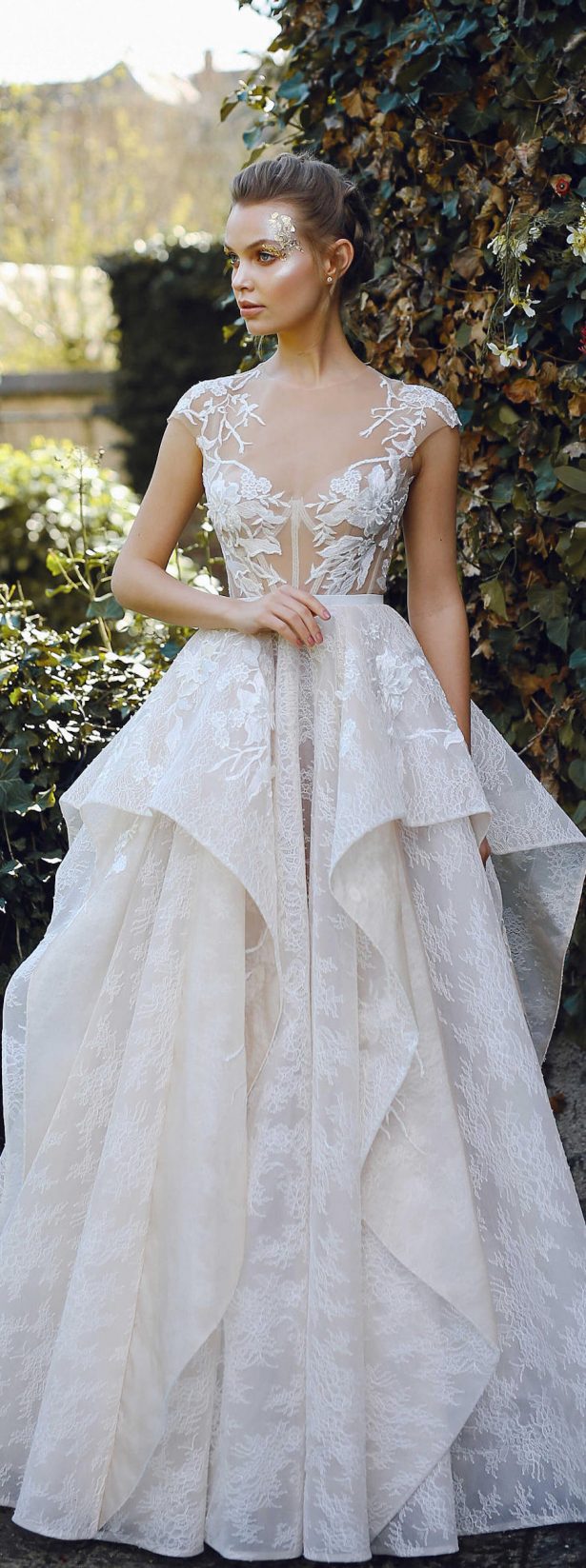 20 Fabulous Wedding  Dresses  you can buy  on Etsy Belle 