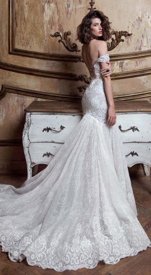 20 Fabulous Wedding Dresses You Can Buy On Etsy - Belle The Magazine