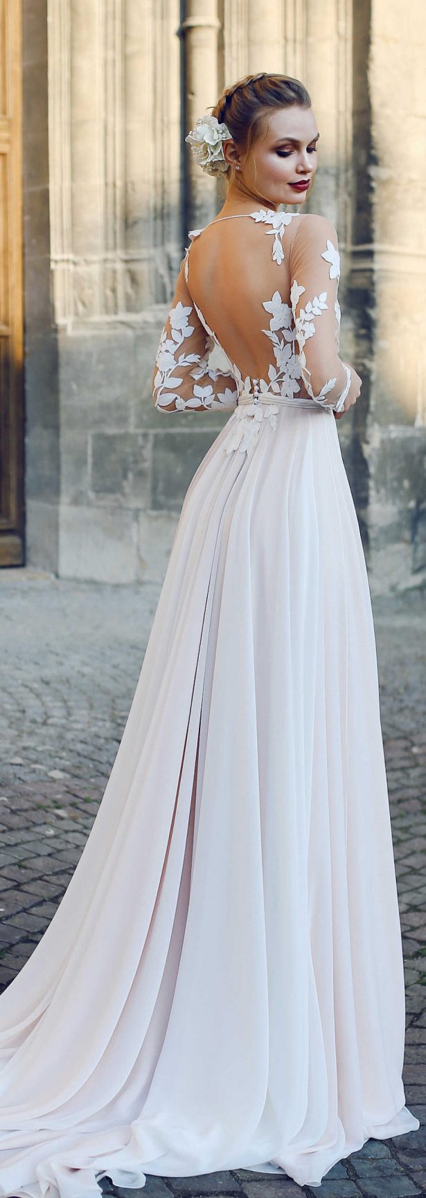 20 Fabulous Wedding Dresses you can buy on Etsy - Belle The Magazine