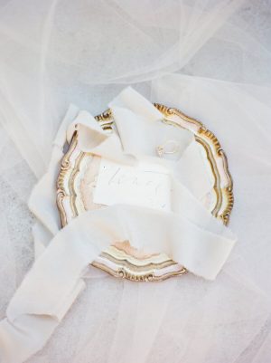 Gold Bridal Accessories - Stella Yang Photography